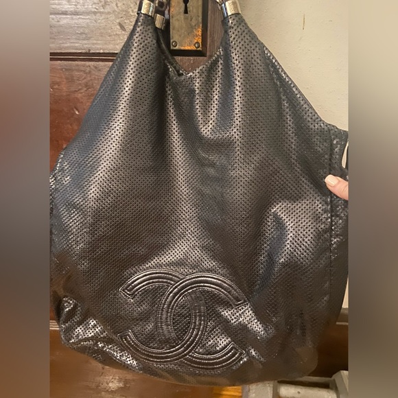 Chanel Rodeo Drive Hobo - Picture 1 of 7